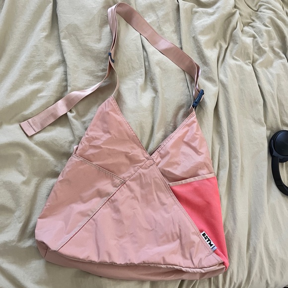 BABOON TO THE MOON Triangle Tote Bag 18L in Desert Brown - Picture 4 of 7